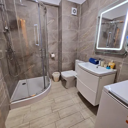 Apartment Azizi Pool & Piscina Incalzita *