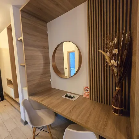 Apartment Azizi Pool & Piscina Incalzita Navodari