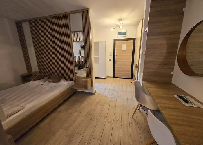 Azizi Pool&spa Piscina Incalzita *