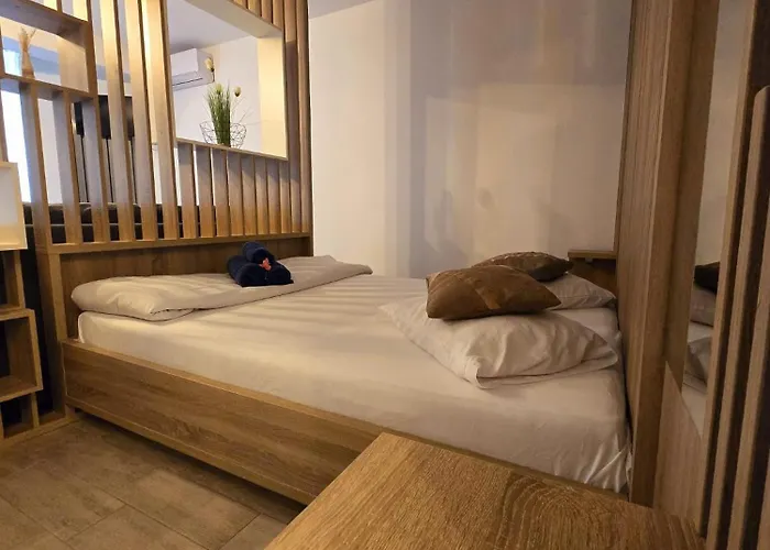 Azizi Pool&spa Piscina Incalzita