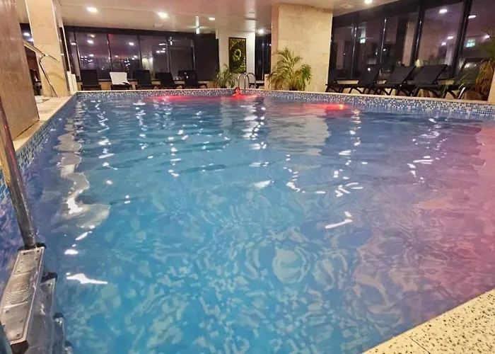 Azizi Pool&spa Piscina Incalzita Appartamento *