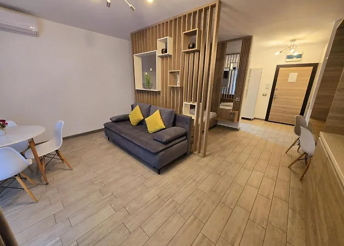 Azizi Pool&spa Piscina Incalzita